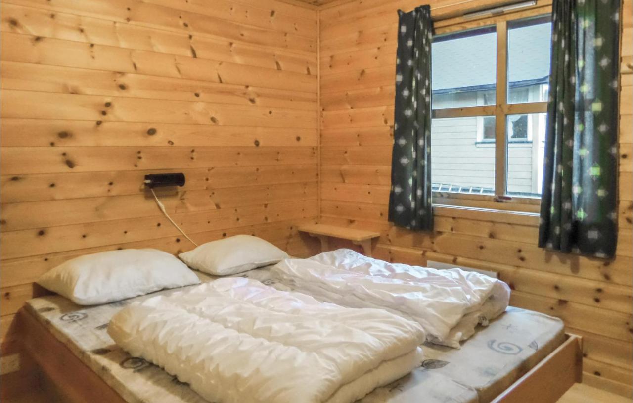 Amazing Home In Vallavik With House Sea View Vangsbygd Exteriör bild